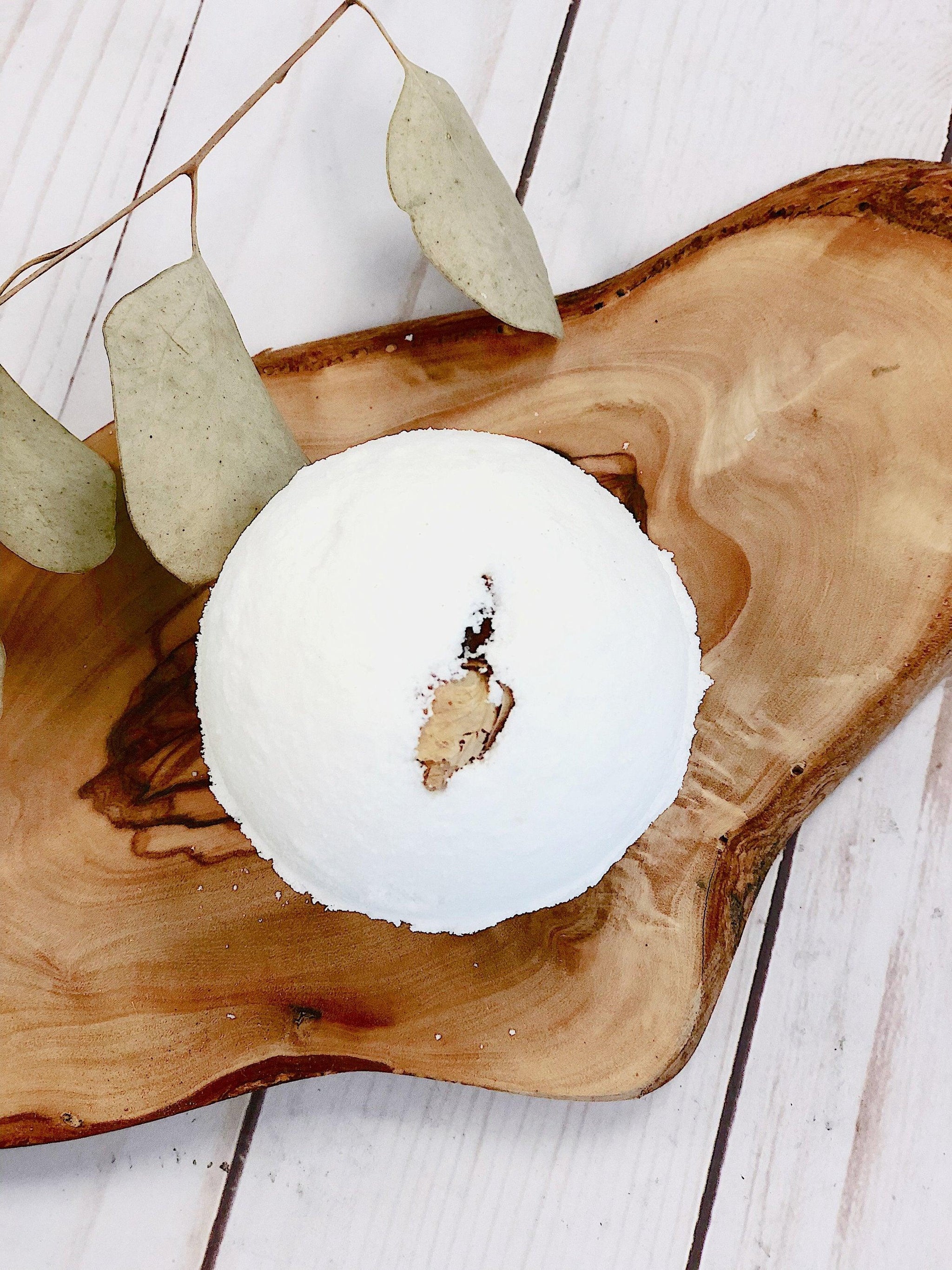 Goats Milk and Honey Bath Bomb - Life In Alignment